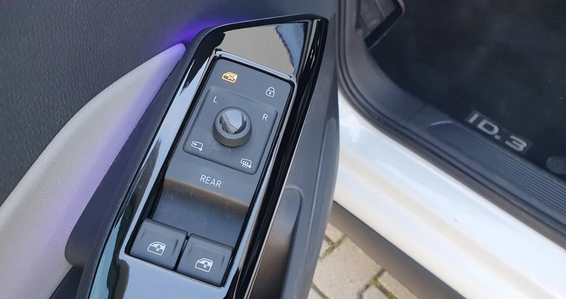 Volkswagen ID.3 cena 69900 przebieg: 27000, rok produkcji 2020 z Tychy małe 326